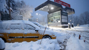 son-dakika-meteoroloji-24-ocak-hava-durumu-raporunu-yayimladi-hafta-sonu-27-il-icin-saganak-9-il-ici.jpeg